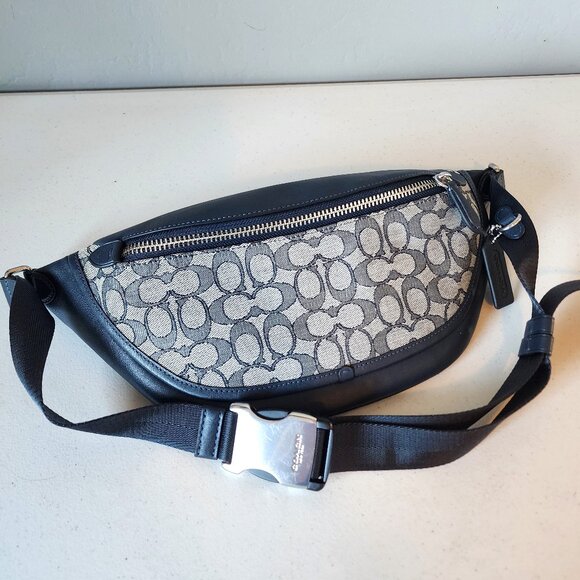 Coach Beltbag/Waist/Sling "LIKE NEW" - Picture 1 of 16